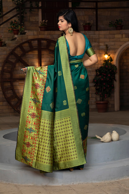 Green Color Beautifully Designed Banarasi Weaving Silk Saree For Women