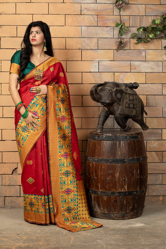 Red Color Beautifully Designed Banarasi Weaving Silk Saree For Women