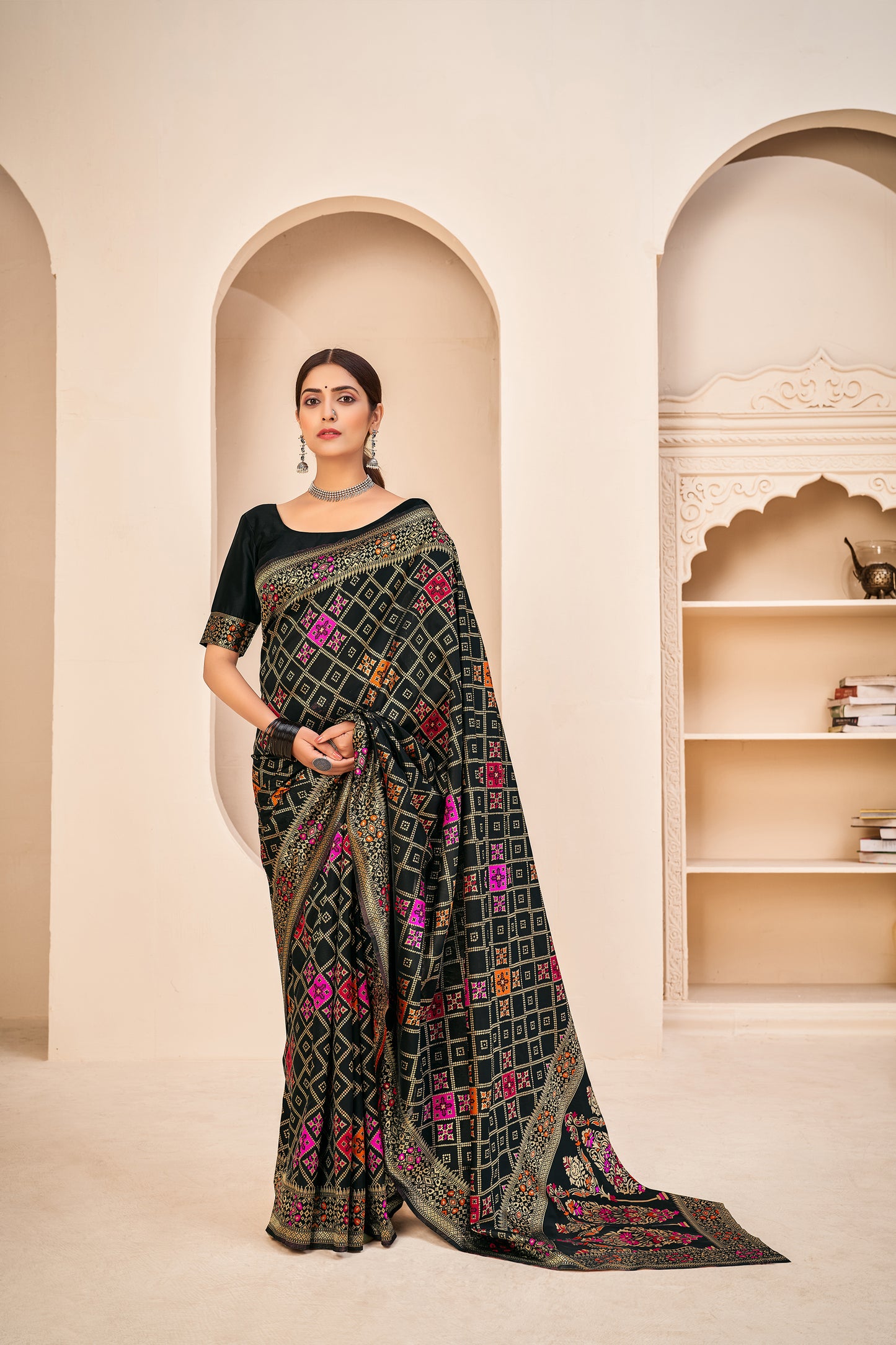 Black Color Beautiful Banarasi Silk With Patola Weaving Silk Saree