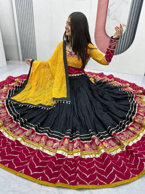 Black rani pink mirror work Navratri chaniya choli with bandhani dupatta ready to wear
