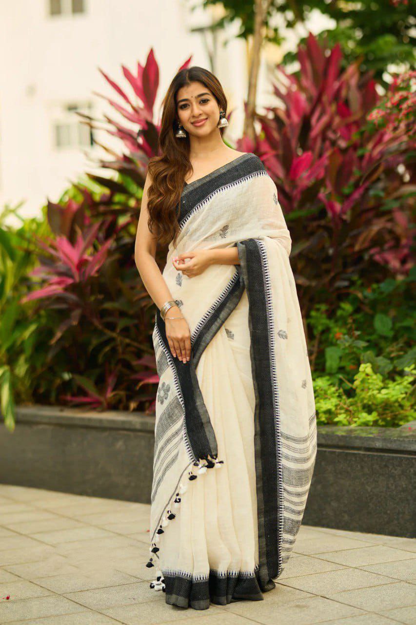 Off White Lilan Cotton With Digital Print Elegant Saree
