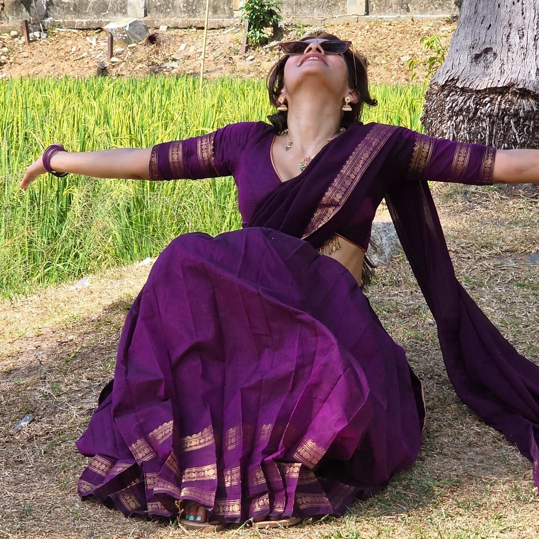 Kanjivaram silk pavadai dhavani for temple and wedding
