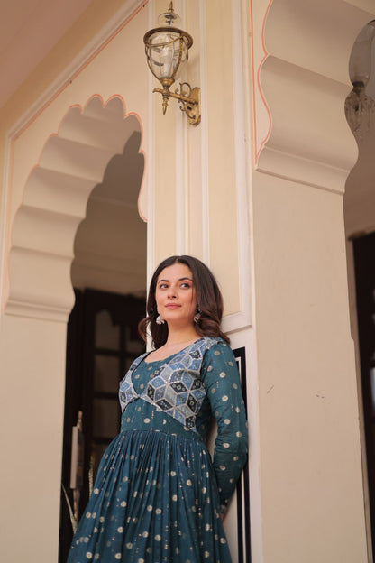 Rama Staple Jequard Weaving Work Gown