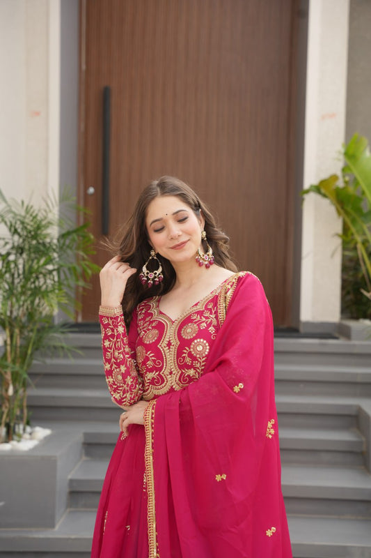 Pinl Star Georgette With Sequins Zari Embroidered Work Gown