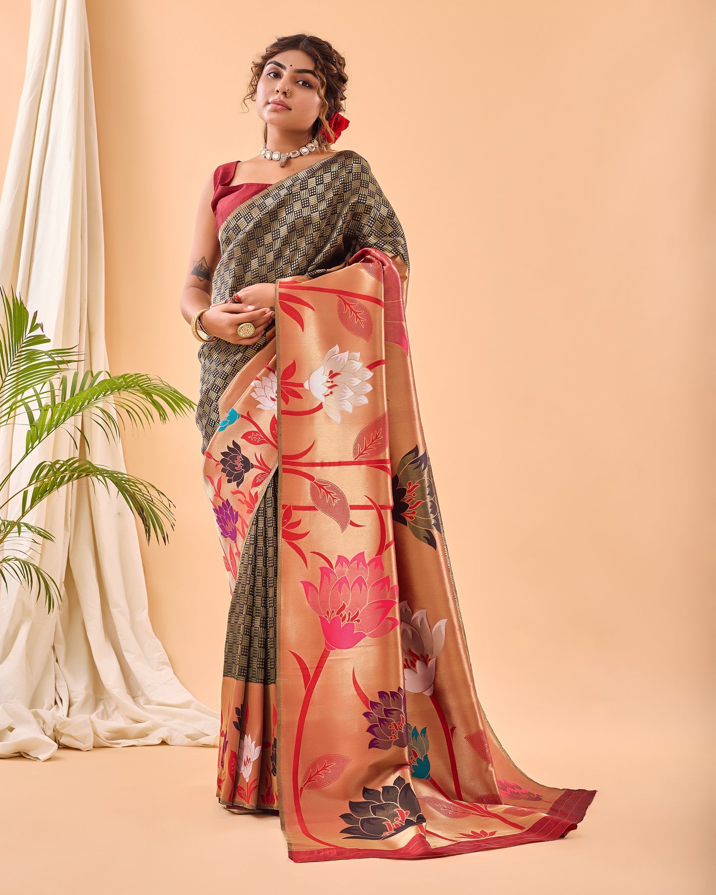 Black Fulrani Paithani Silk Woven Saree