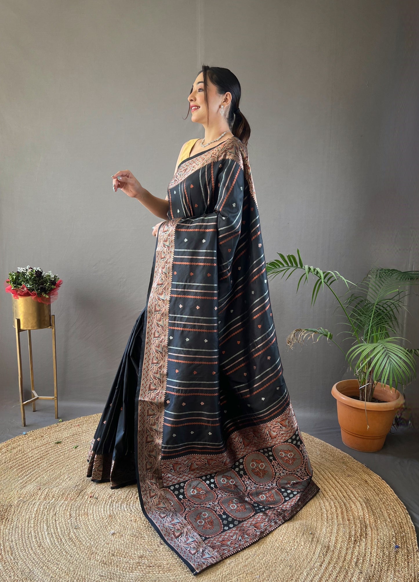 Black Zari Woven Lining Zari Weaving Design Banarasi Saree