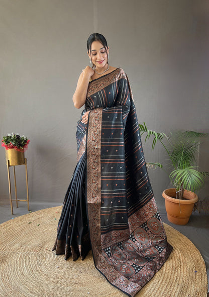 Black Zari Woven Lining Zari Weaving Design Banarasi Saree