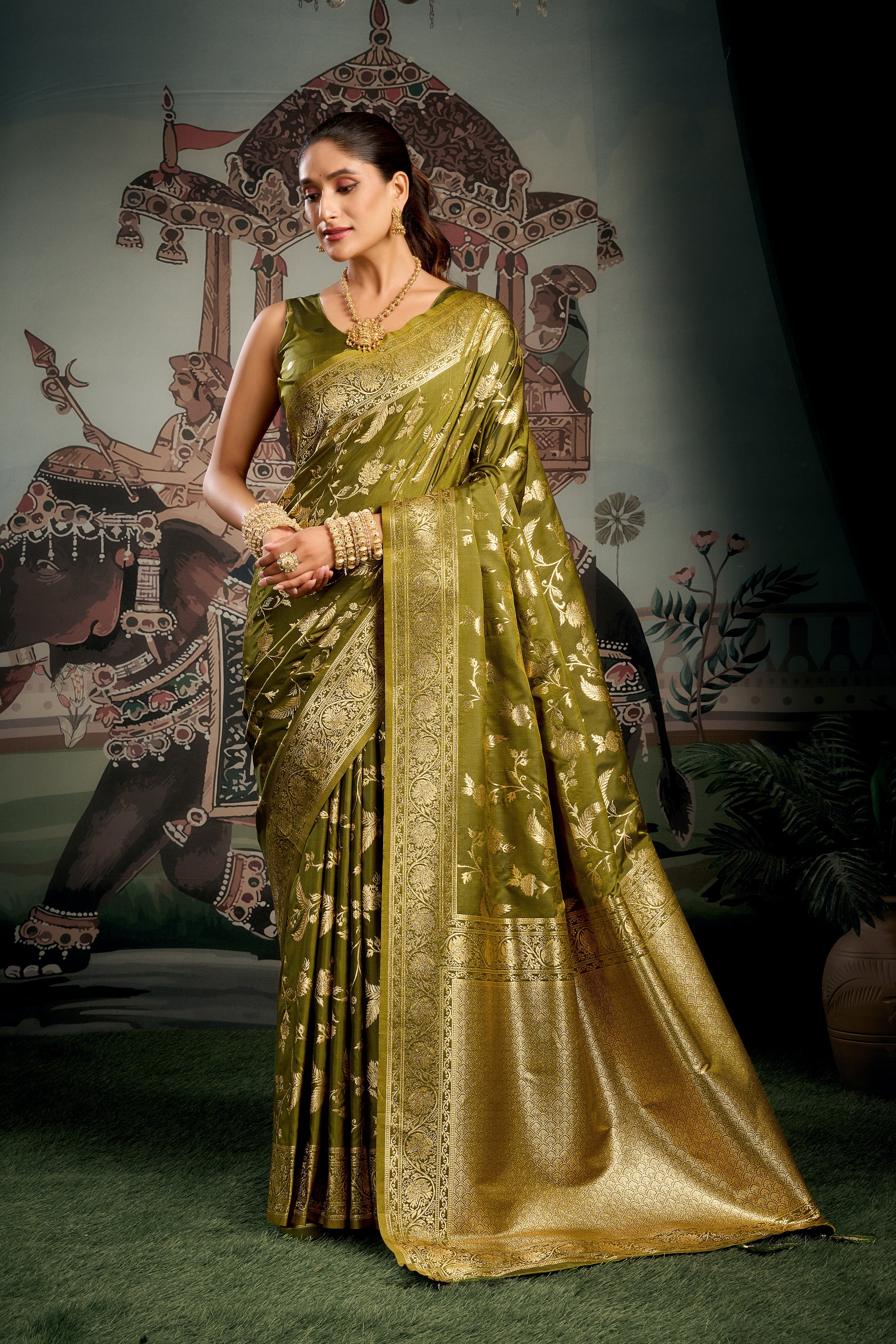 Green Banarasi Premium Soft Silk With Gold Zari With Zhallar Saree With Blouse Piece