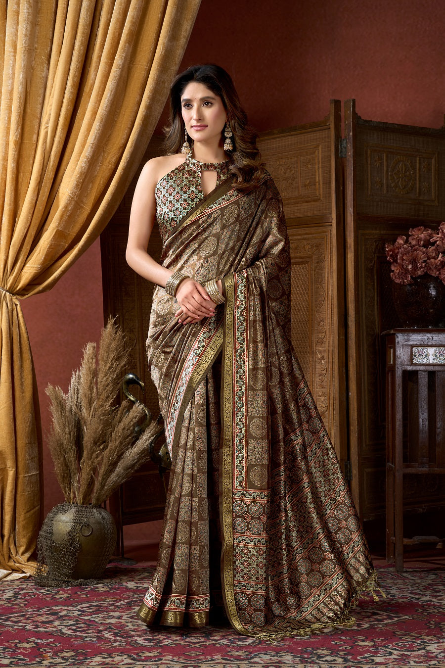 Brown Ethnic Motifs Zari Silk Blend Handloom Saree – Designer Festive Party Wear Saree
