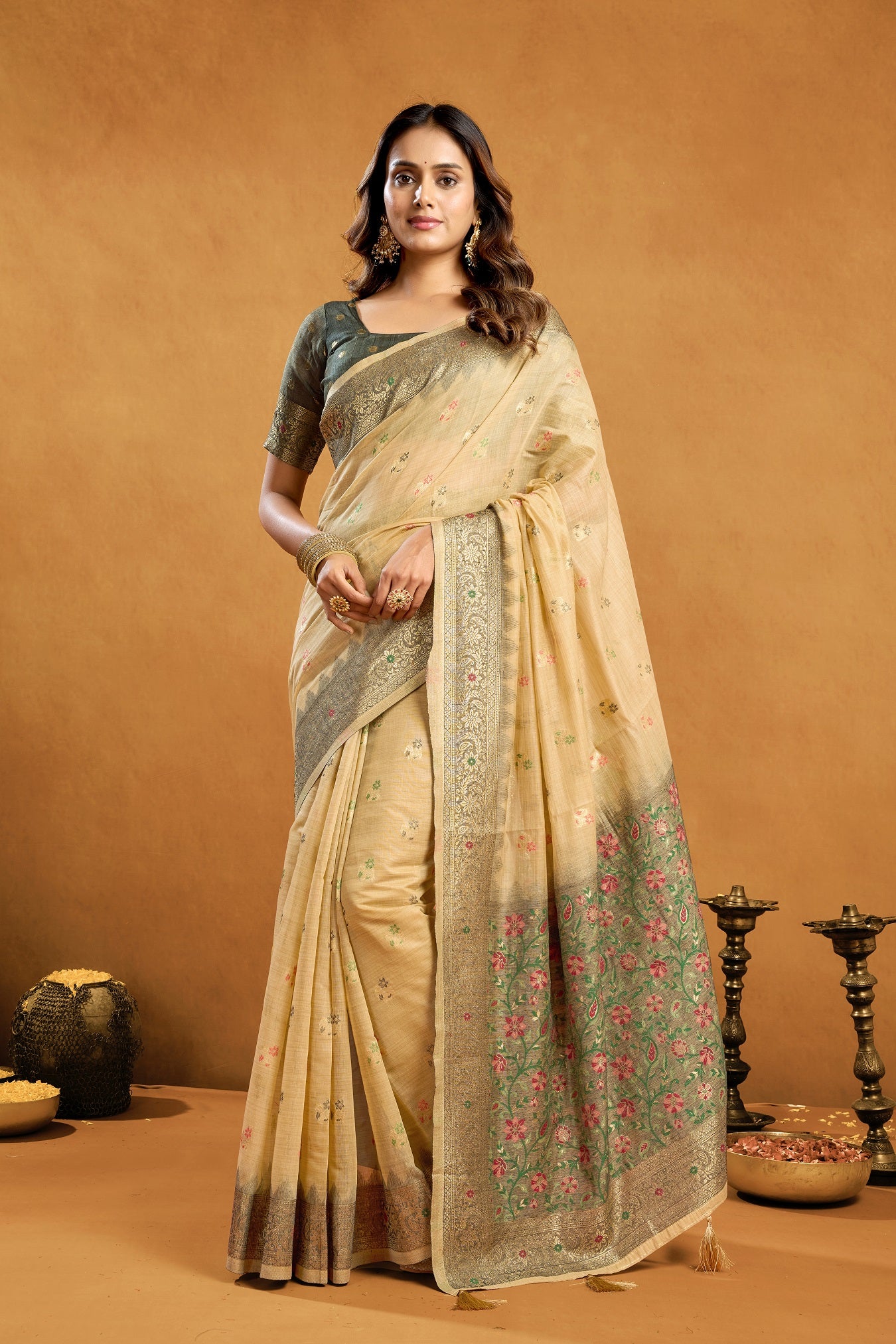 Cream Premium Spun Cotton With Beautifull Zari With Jhallar & Rich Pallu Saree With Blouse Piece