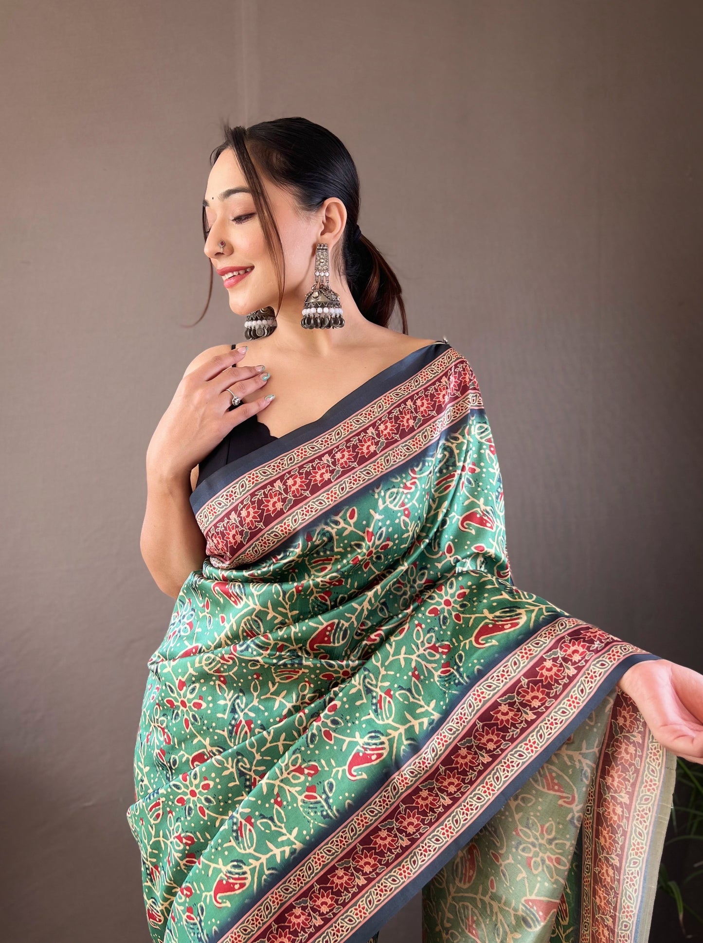 Green Digital Printed Silk Weaves Saree