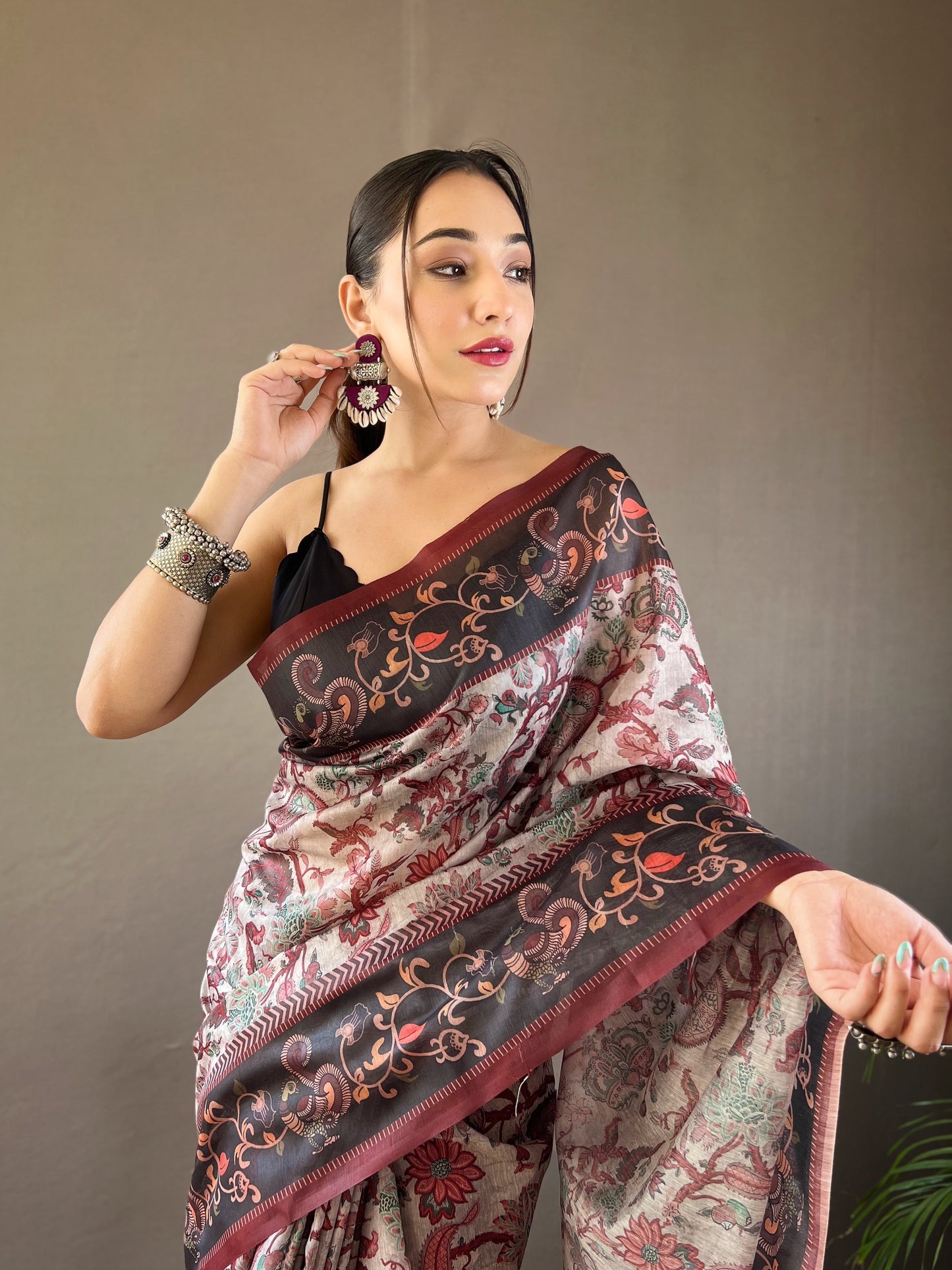 Grey Italian Digital Print Cotton Weaves Saree