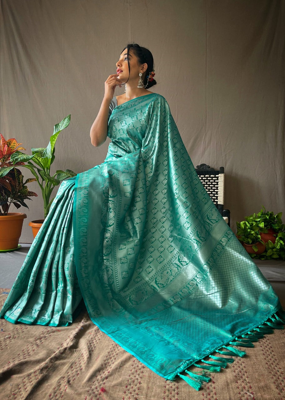 Rama Green Silver Zari Woven Pure Kanjeevaram Silk Handloom Saree