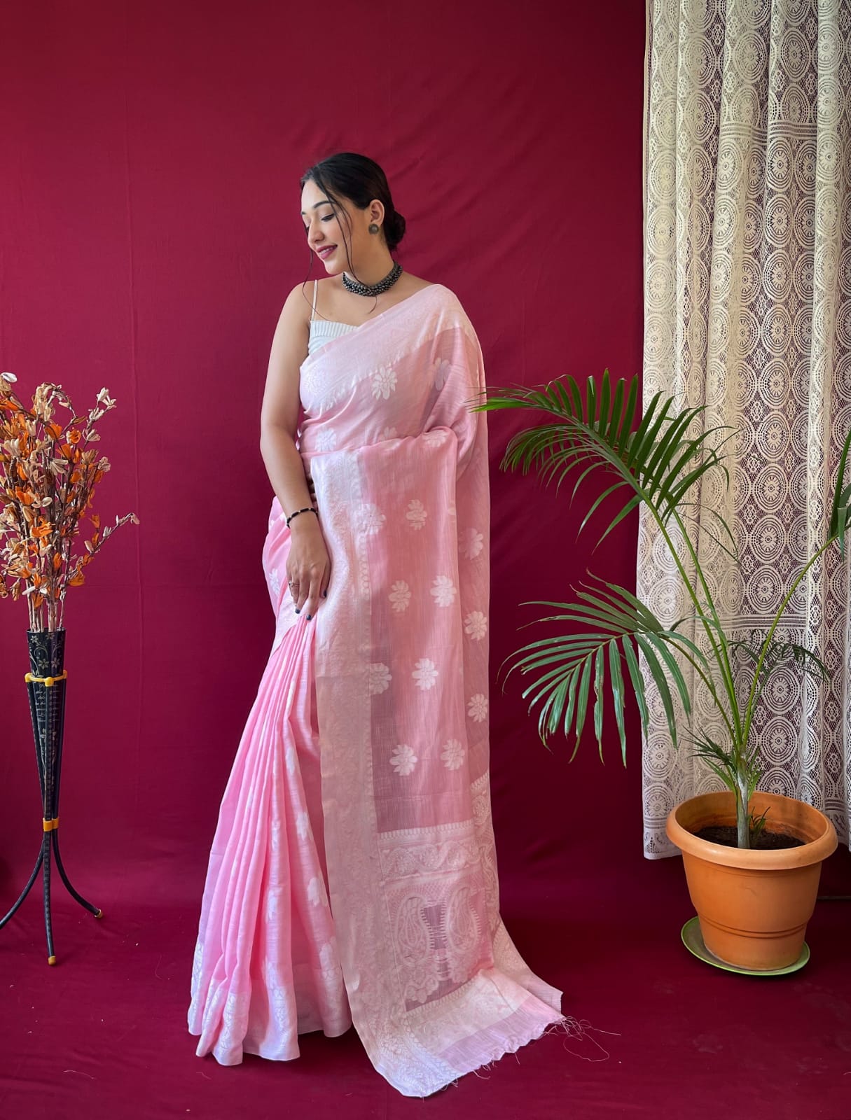 Pink  Linen Lucknowi Based Weaving On Border And Pallu Saree