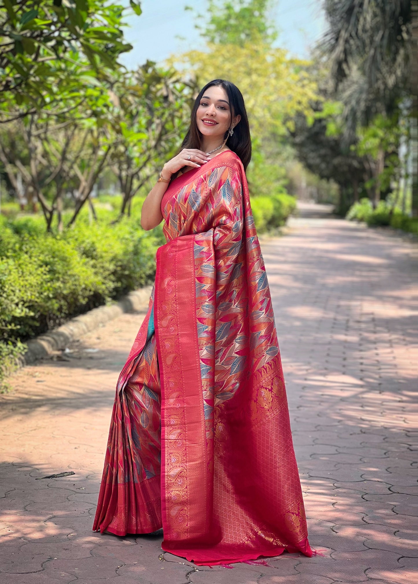 Pink Kanjivaram Silk Saree With Intricate Blouse Piece