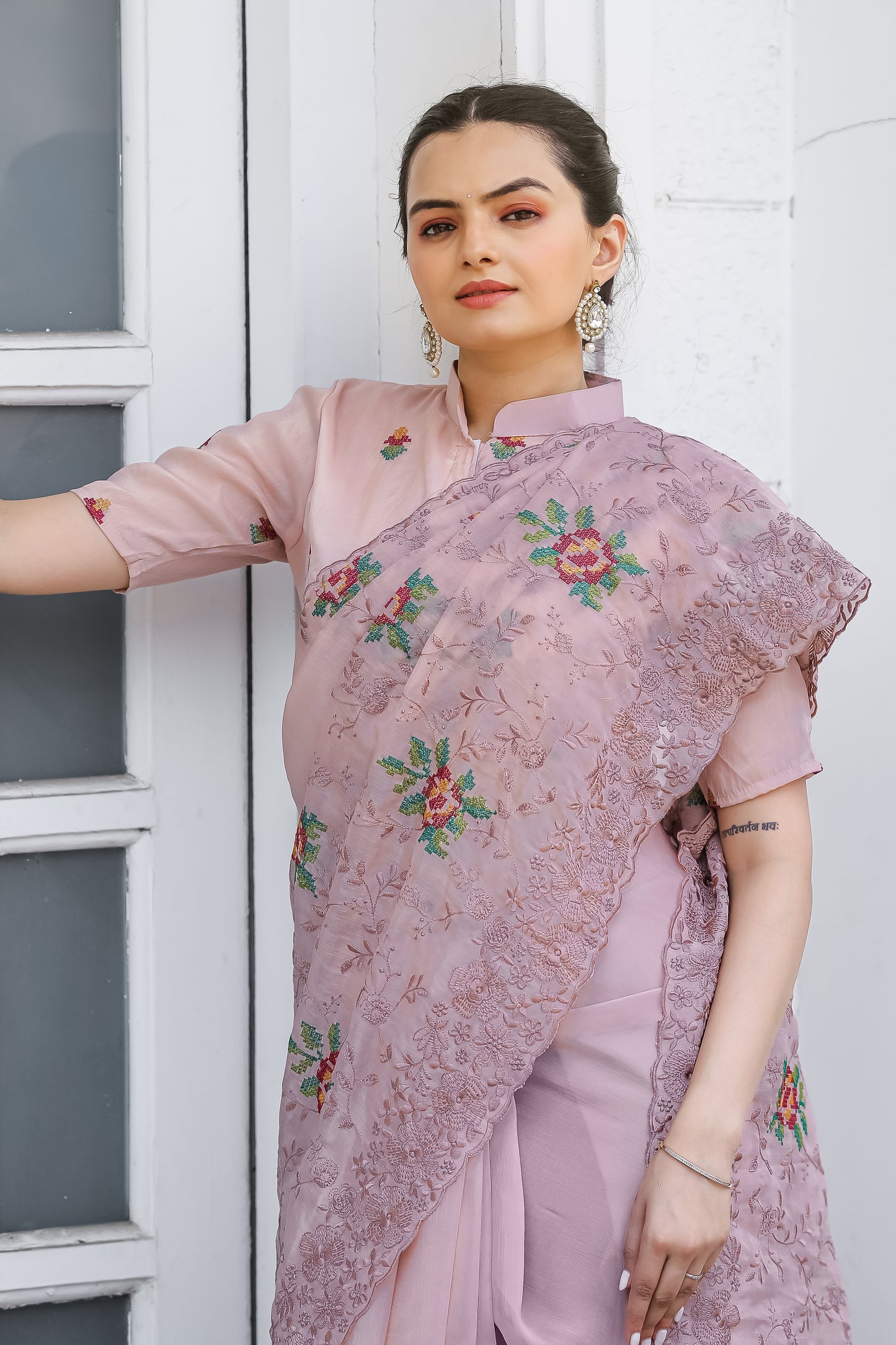 Oyster Pink Chiffon Saree With Flower Embroidery And Cut work