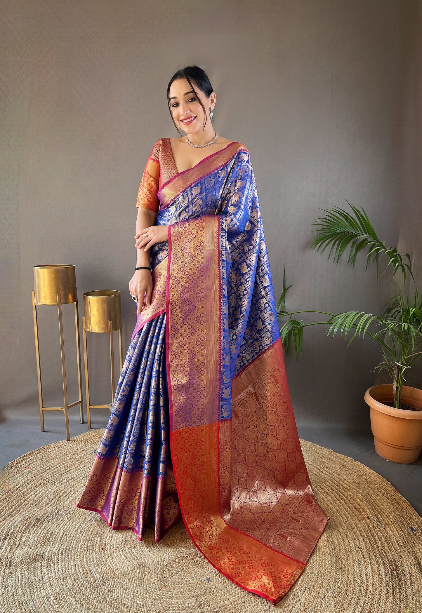 Royal Blue Pattu Silk Contrast Weaving Pallu And Border Saree