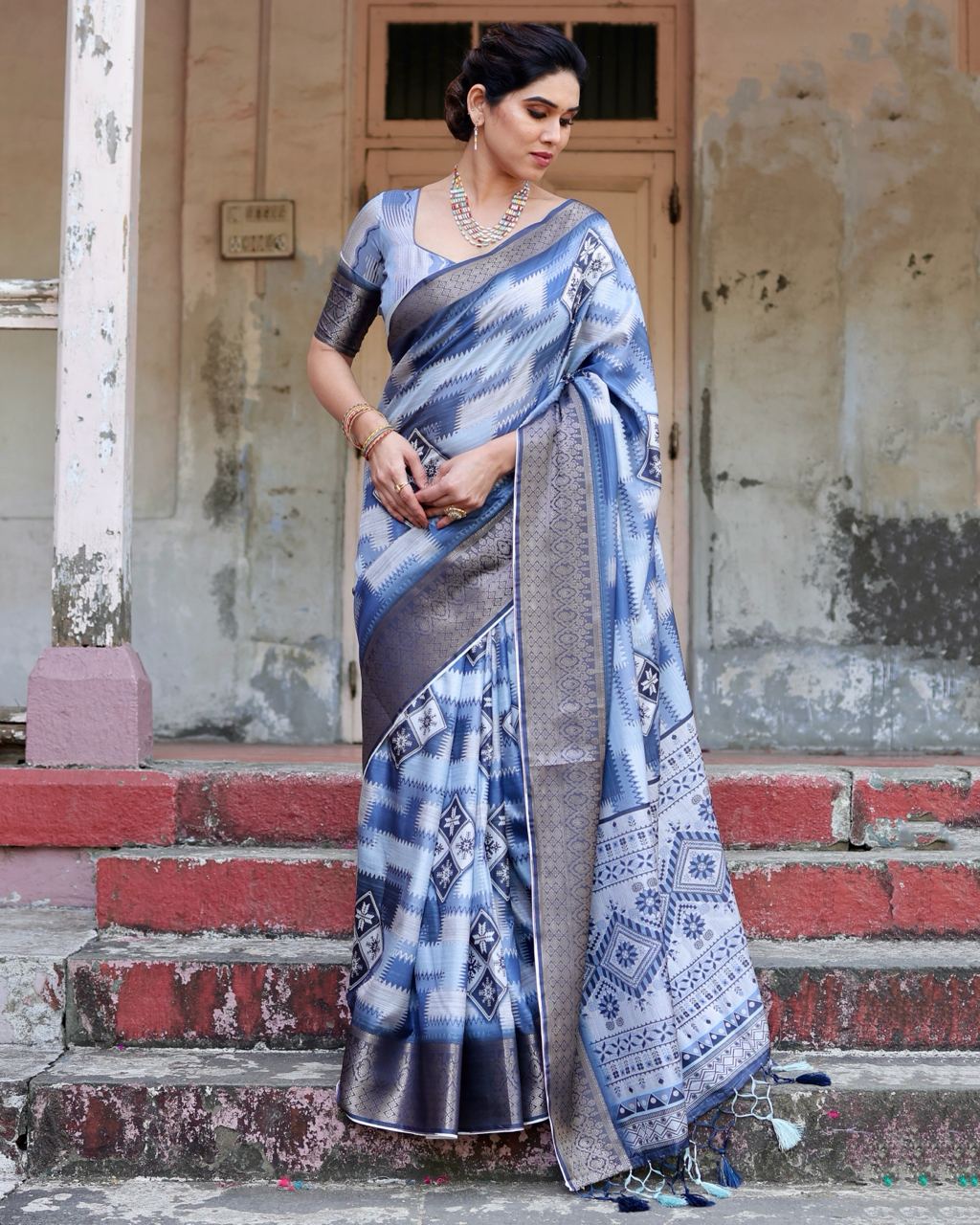 PURE SILK DIGITALLY PRINTED SAREE WEAVED WITH GOLDEN ZARI COMES WITH TASSELS