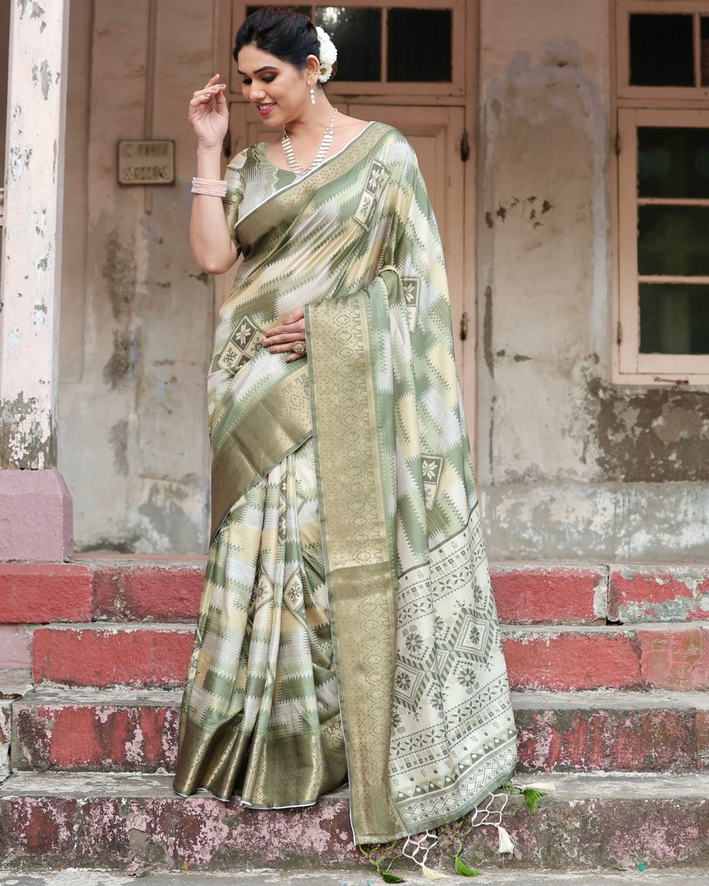 PURE SILK DIGITALLY PRINTED SAREE WEAVED WITH GOLDEN ZARI COMES WITH TASSELS