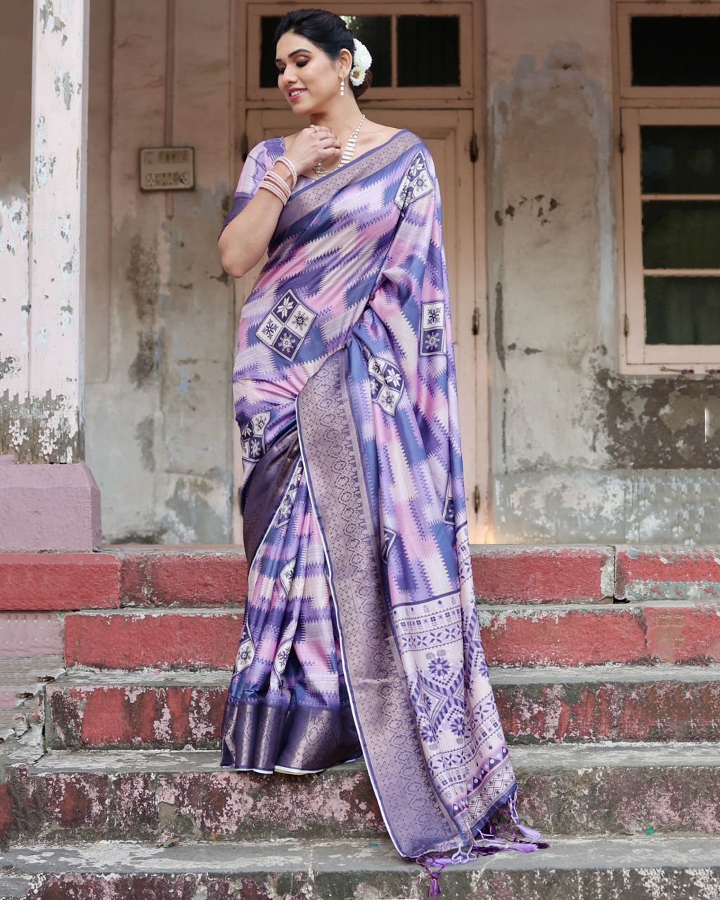 PURE SILK DIGITALLY PRINTED SAREE WEAVED WITH GOLDEN ZARI COMES WITH TASSELS