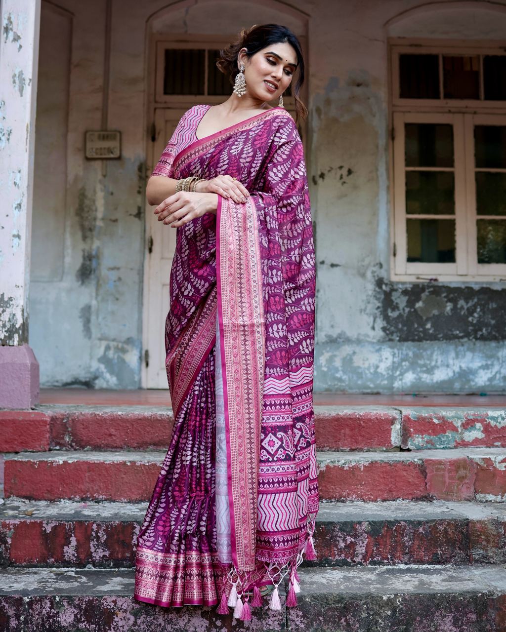 PURE SILK DIGITALLY PRINTED SAREE WEAVED WITH GOLDEN ZARI COMES WITH TASSELS