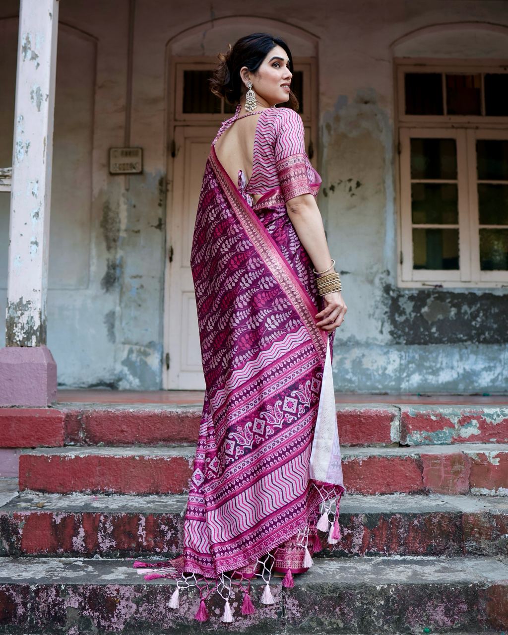 PURE SILK DIGITALLY PRINTED SAREE WEAVED WITH GOLDEN ZARI COMES WITH TASSELS