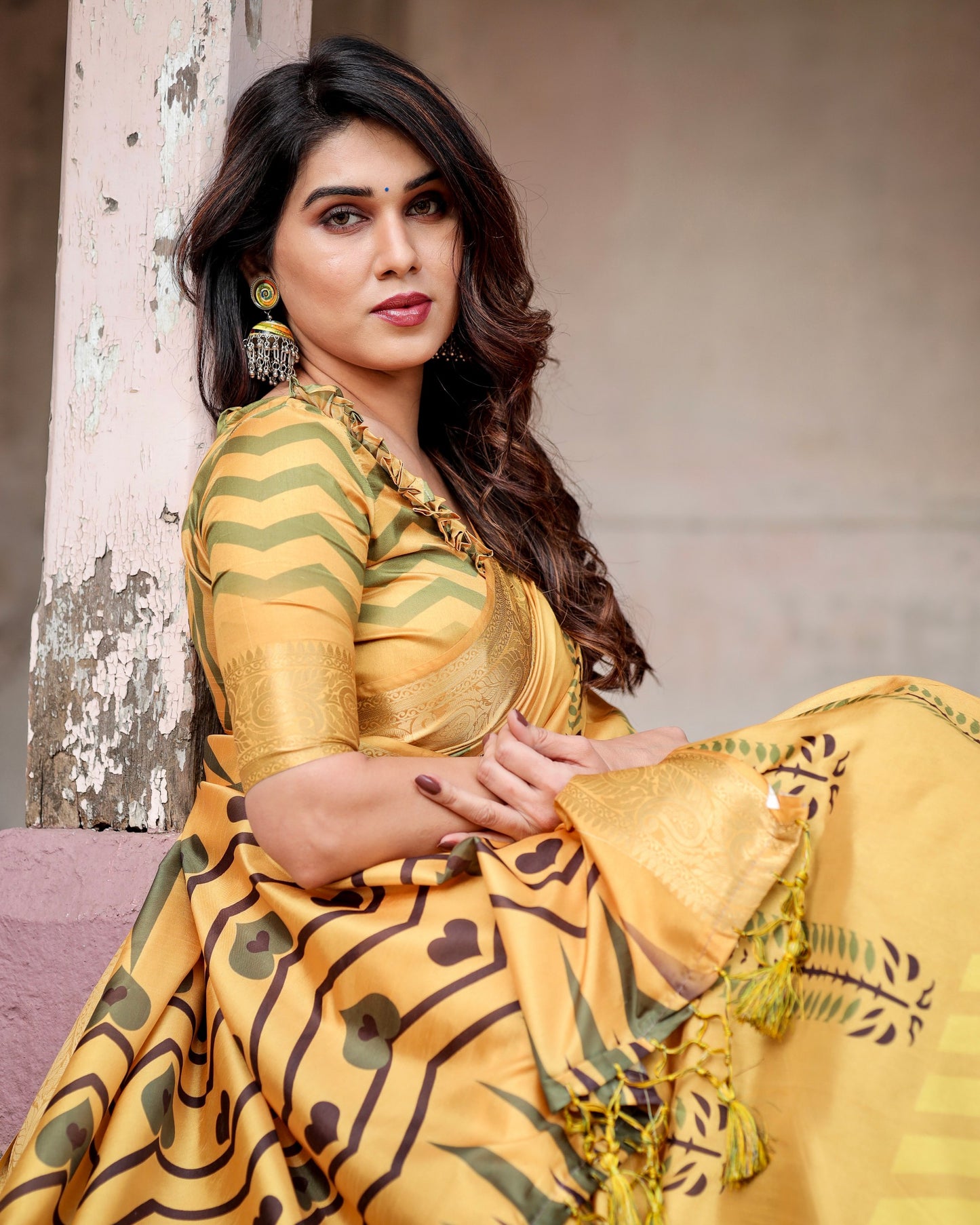 PURE SILK DIGITALLY PRINTED SAREE WEAVED WITH GOLDEN ZARI COMES WITH TASSELS