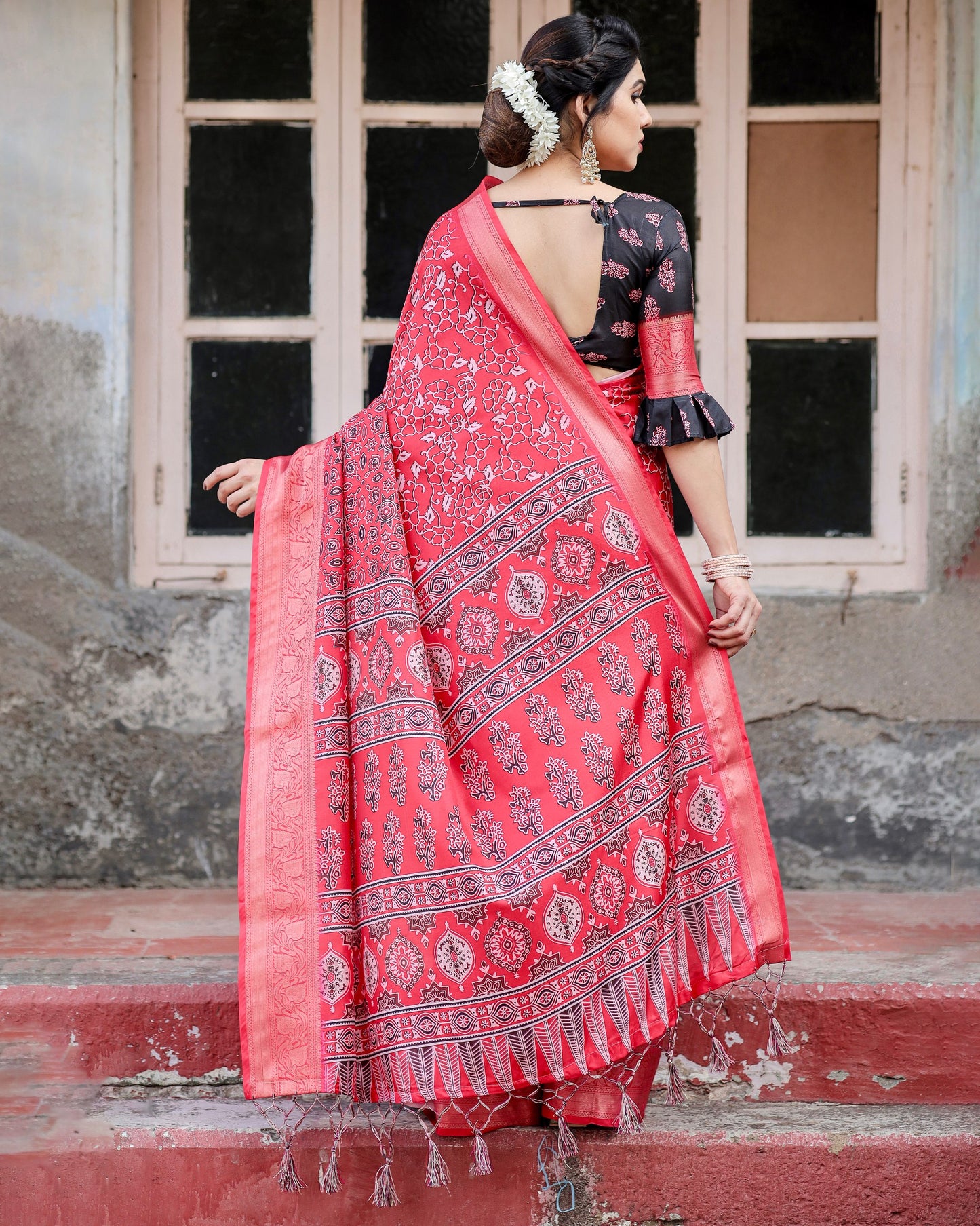 PURE SILK DIGITALLY PRINTED SAREE WEAVED WITH GOLDEN ZARI COMES WITH TASSELS