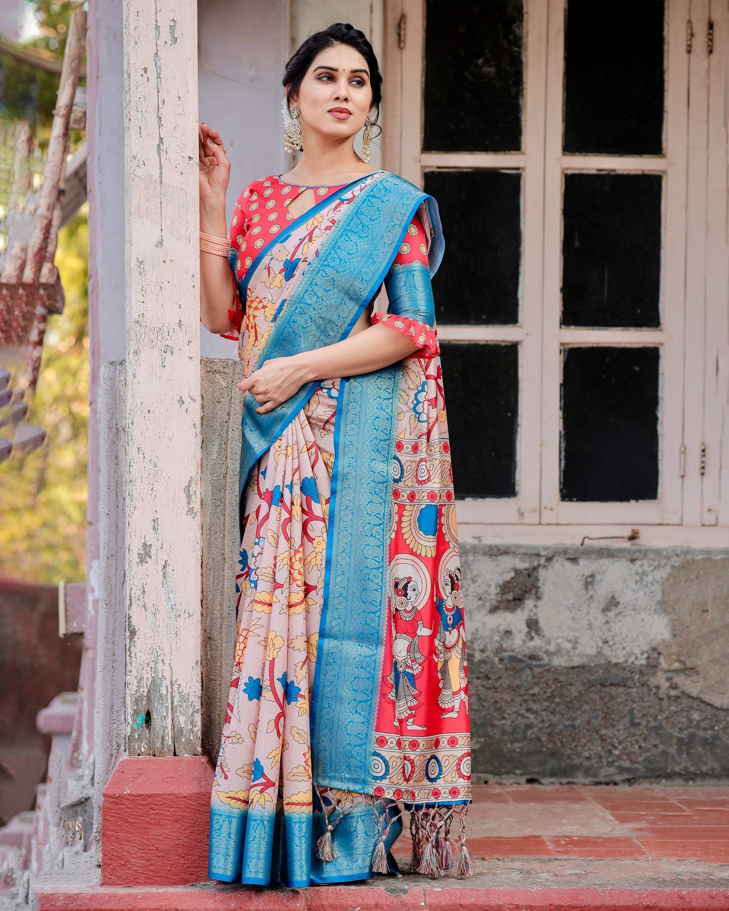 PURE SILK DIGITALLY PRINTED SAREE WEAVED WITH GOLDEN ZARI COMES WITH TASSELS