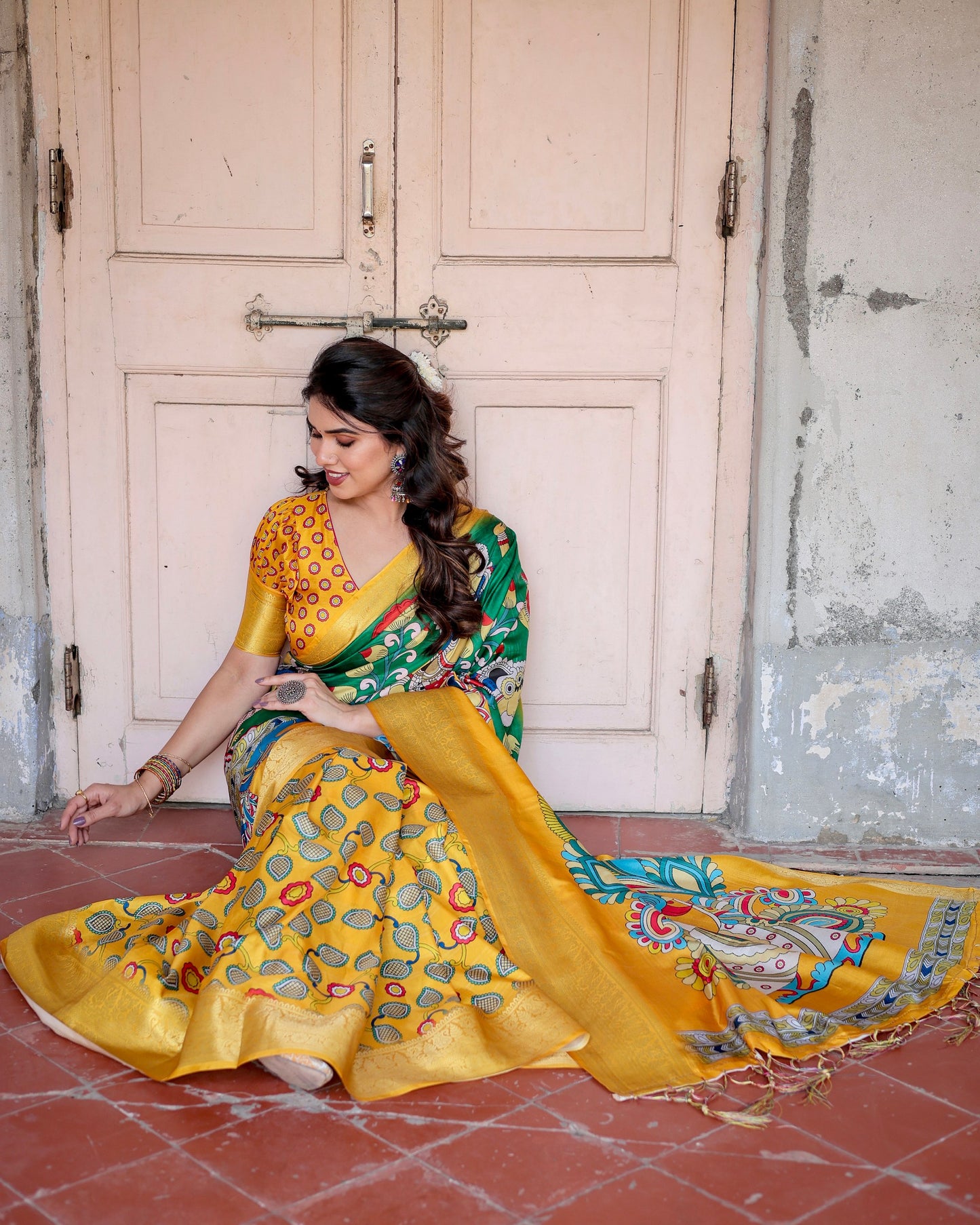 PURE SILK DIGITALLY PRINTED SAREE WEAVED WITH GOLDEN ZARI COMES WITH TASSELS