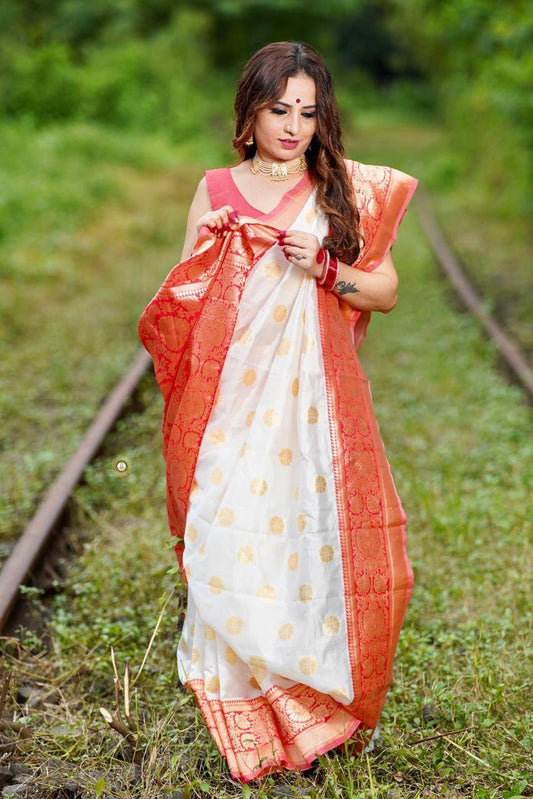 White And Red Combination With Red Blouse Banarasi Beautiful Saree With Beautiful Tassels
