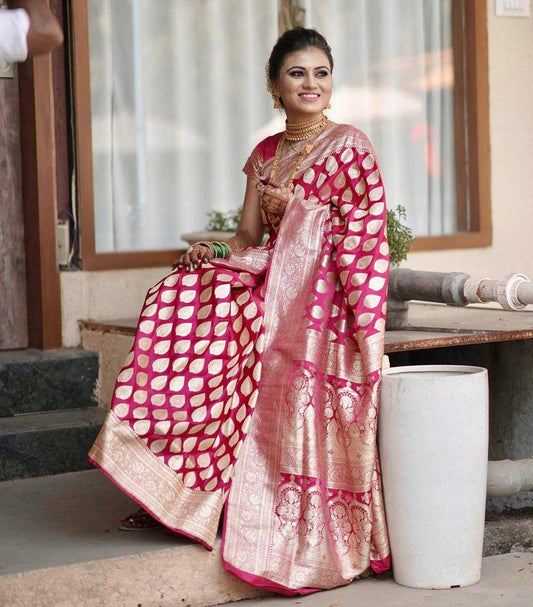 Dream Wedding Look Pink Golden Zari Weaving Banarasi Beautiful Saree With Blouse
