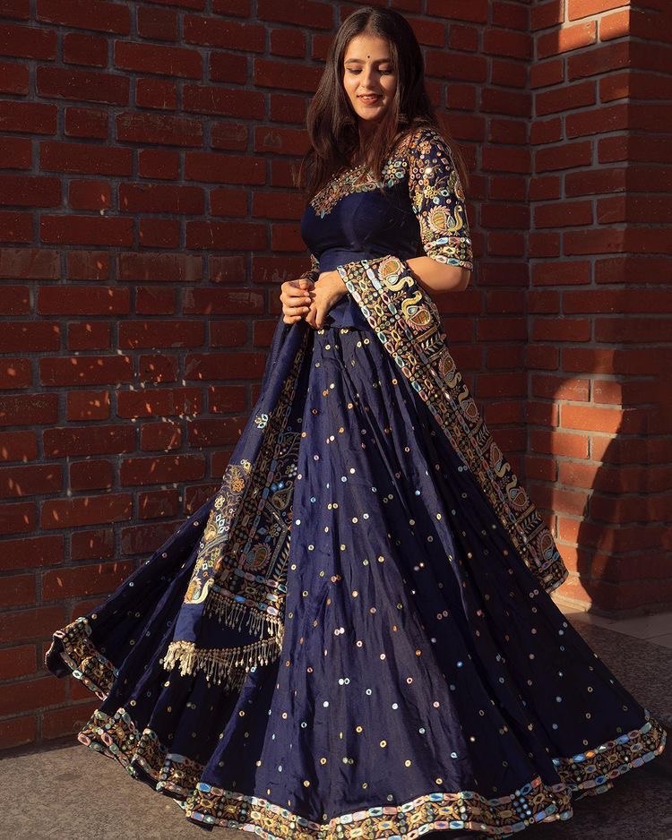 Navy Blue Colour Digital Printed Work Lahenga Choli With Dupatta