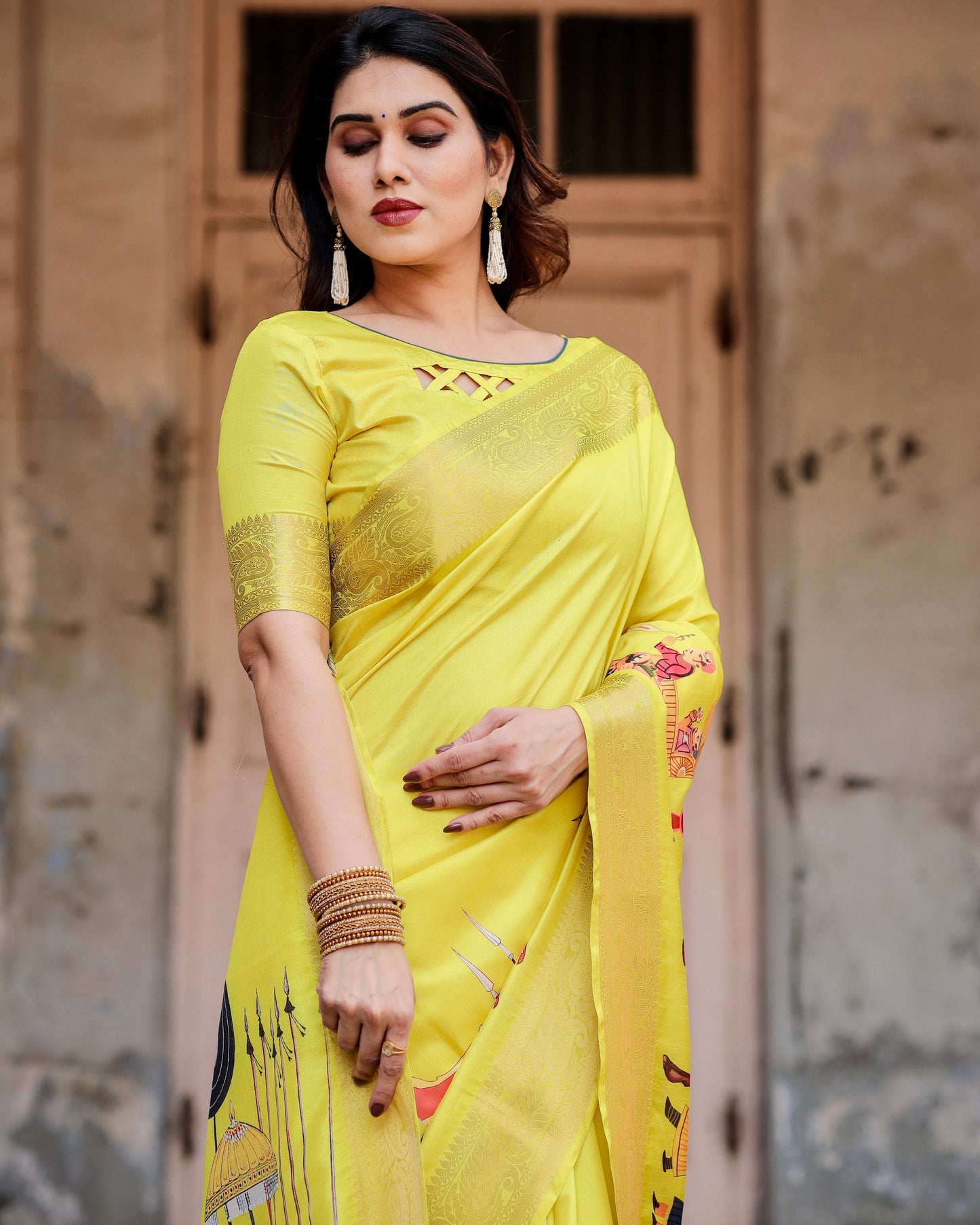 PURE SILK DIGITALLY PRINTED SAREE WEAVED WITH GOLDEN ZARI COMES WITH TASSELS