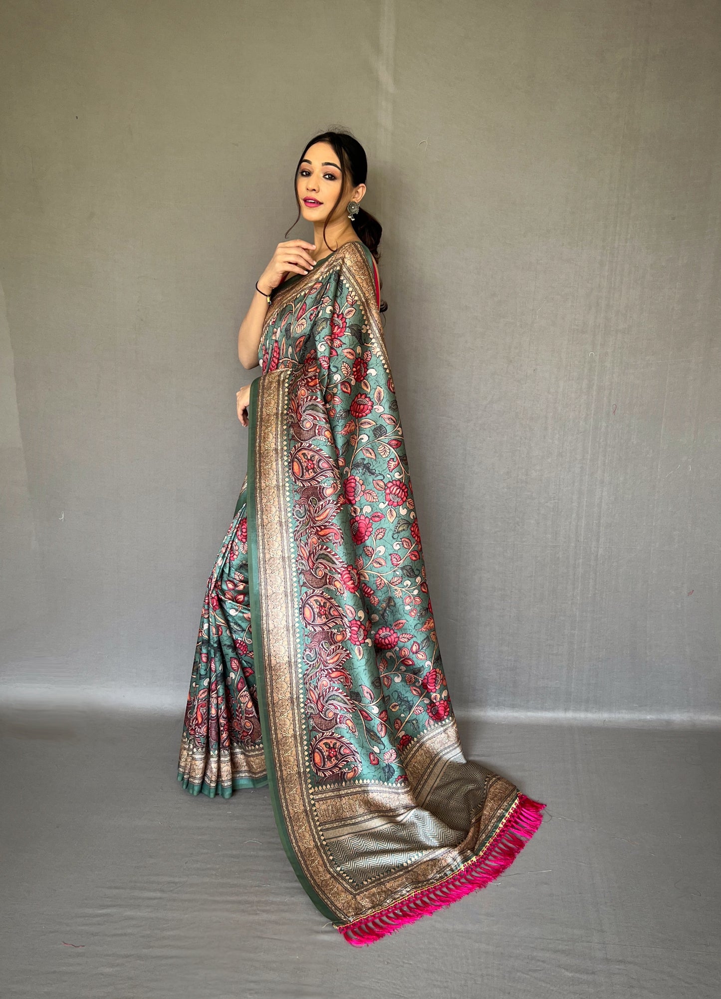 Rama Diva Soft Silk Saree With Kalamkari Fusion Print